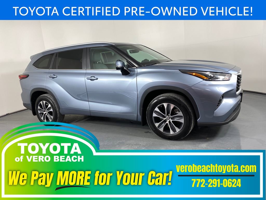 Certified 2024 Toyota Highlander XLE image 1