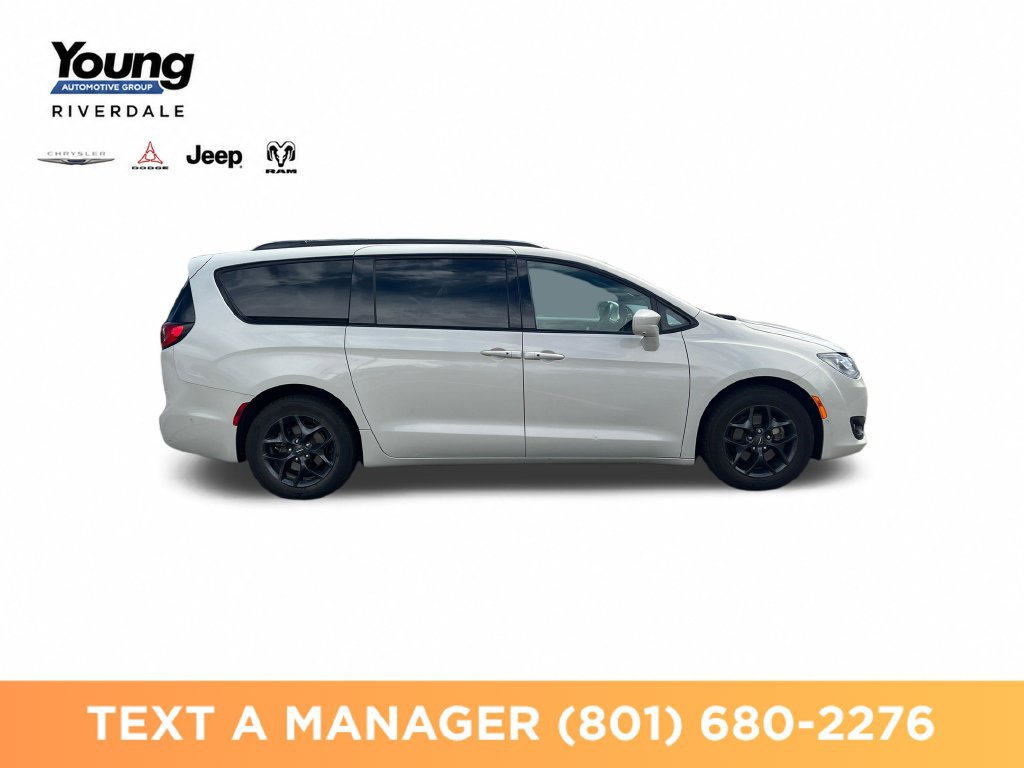 Used 2019 Chrysler Pacifica Touring-L FWD image 5