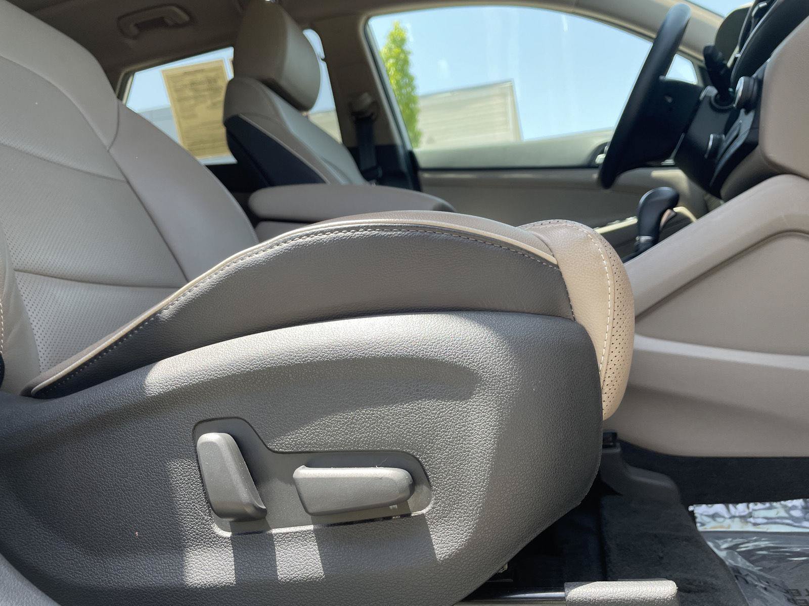 Used 2021 Hyundai Tucson Ultimate w/ Cargo Package AWD/4WD image 5