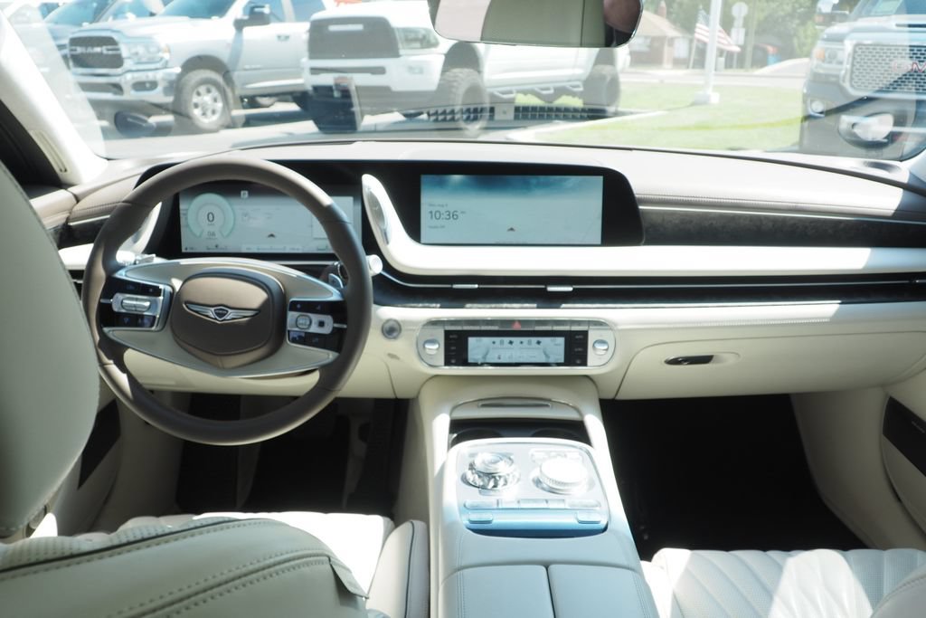 Used 2023 Genesis G90 3.5T AWD/4WD image 18