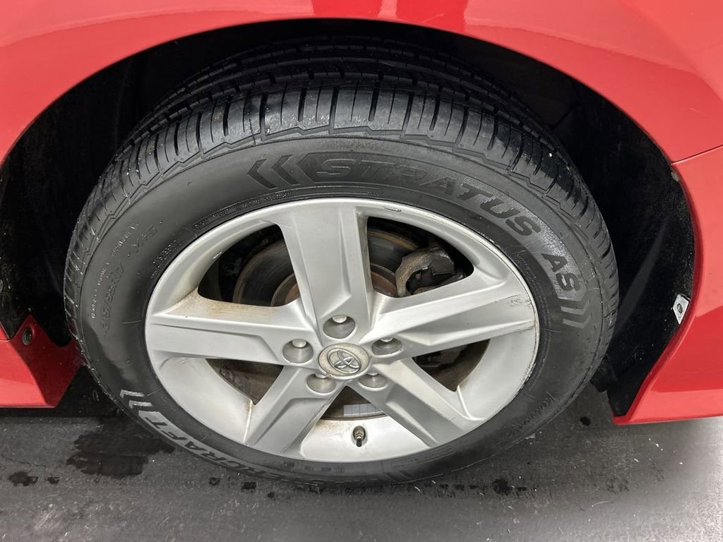 Used 2013 Toyota Camry SE FWD image 8