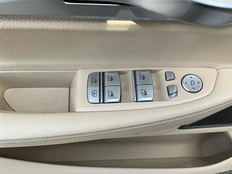 Used 2017 BMW 740i xDrive image 23