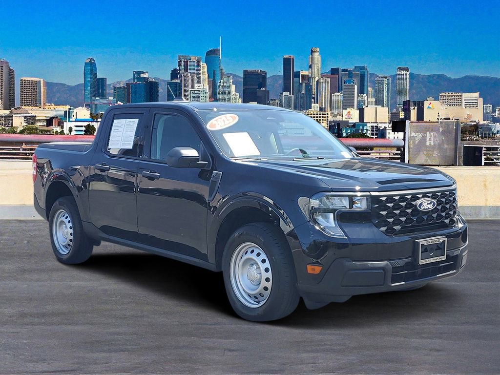 Used 2025 Ford Maverick XL FWD image 3