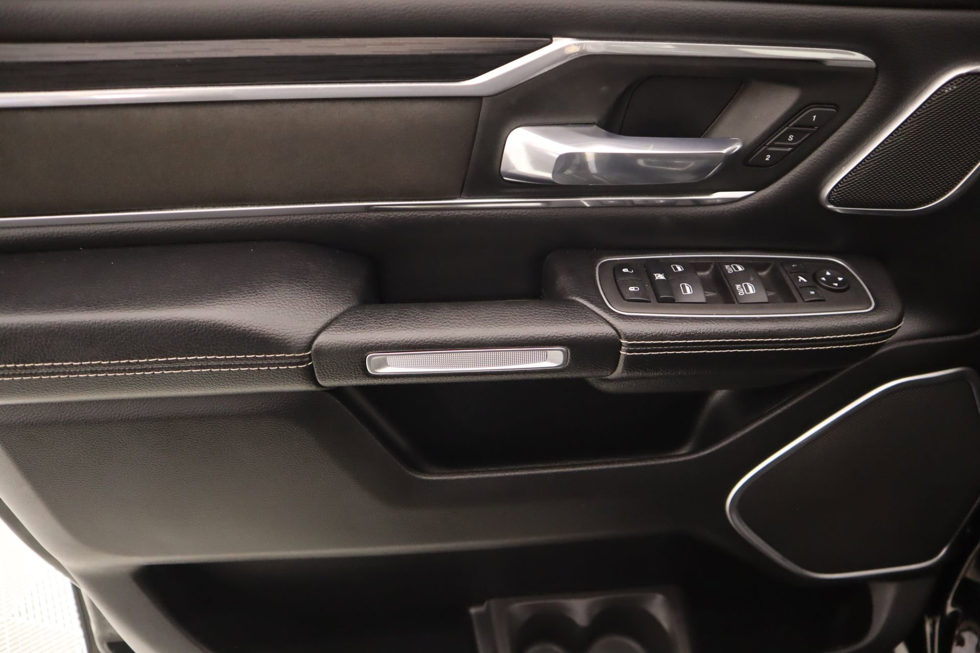 Used 2023 RAM 1500 Laramie image 17