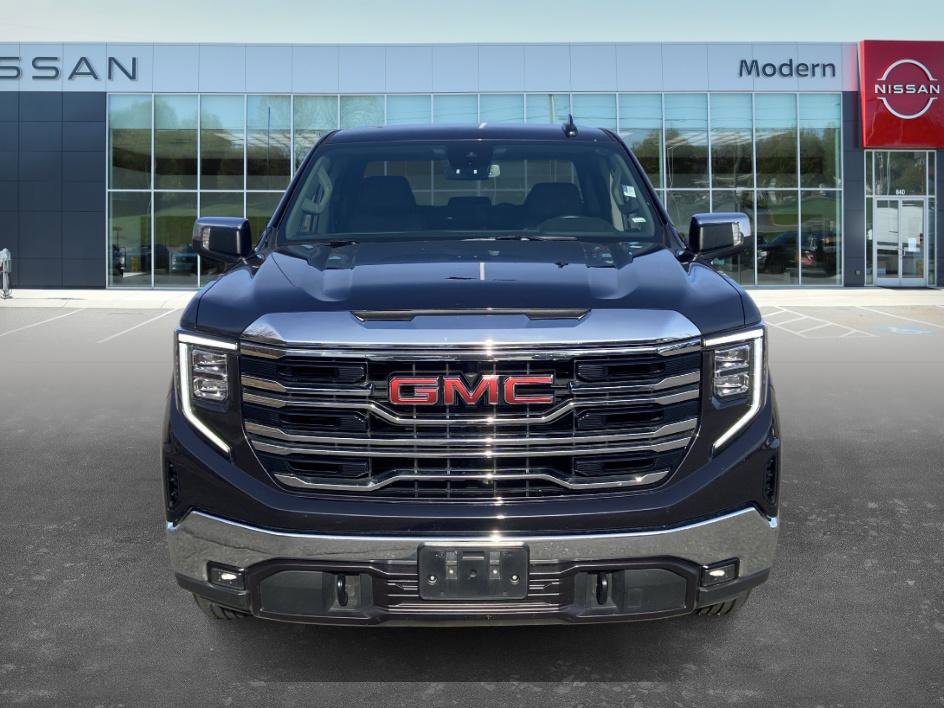 Used 2024 GMC Sierra 1500 SLT image 2