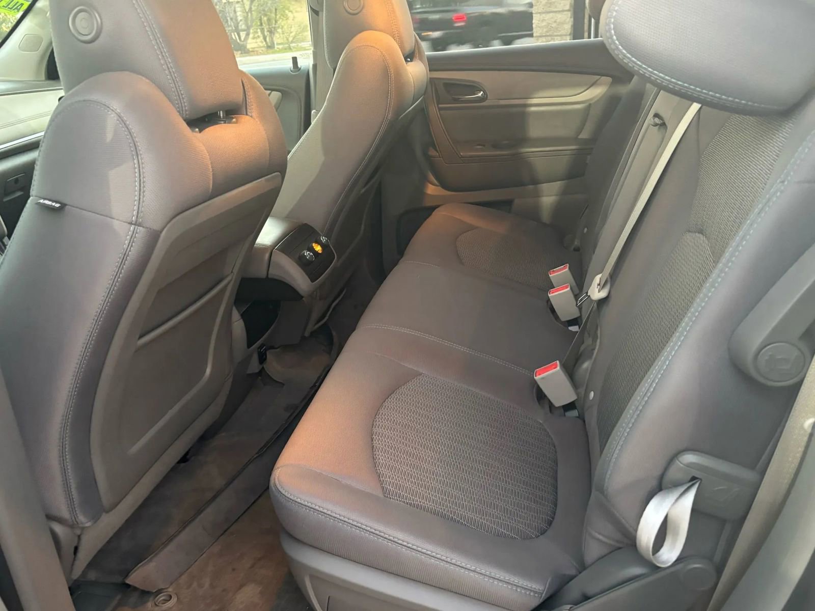 Used 2015 Chevrolet Traverse LS image 17