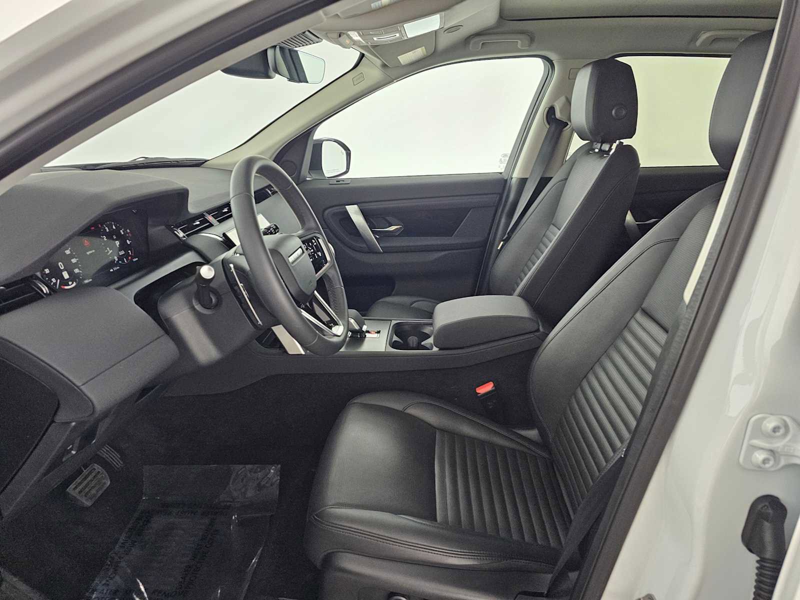 Used 2024 Land Rover Discovery Sport S image 20