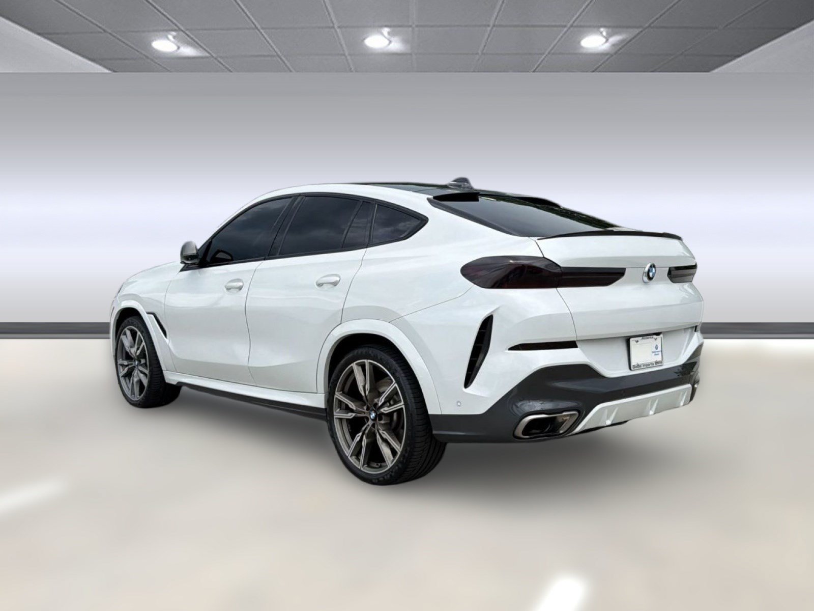 Used 2020 BMW X6 M50i w/ Executive Package AWD/4WD image 3