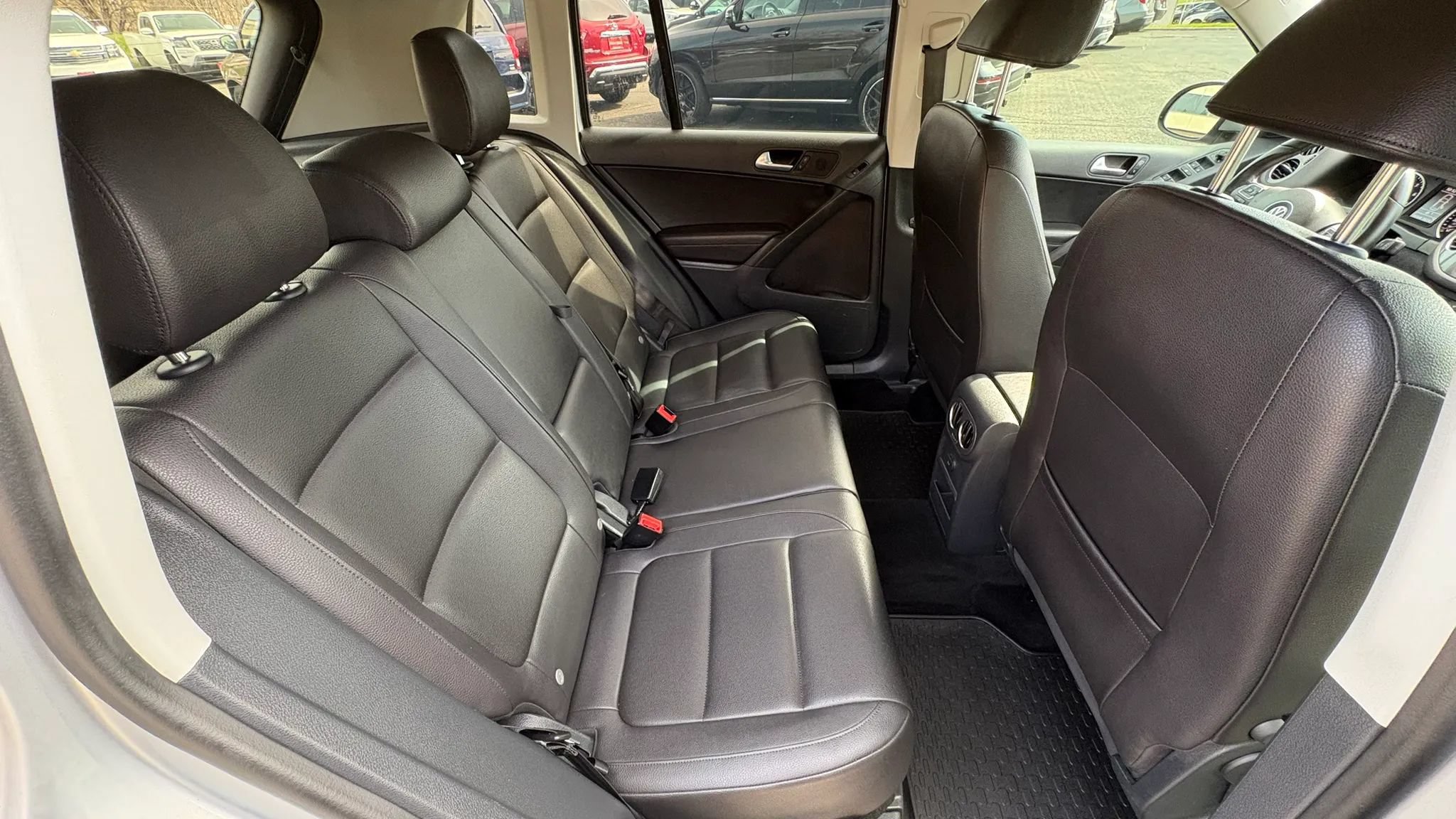 Used 2017 Volkswagen Tiguan S AWD/4WD image 26