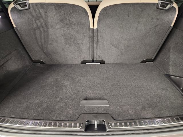 New 2025 Volvo XC90 T8 Core image 34