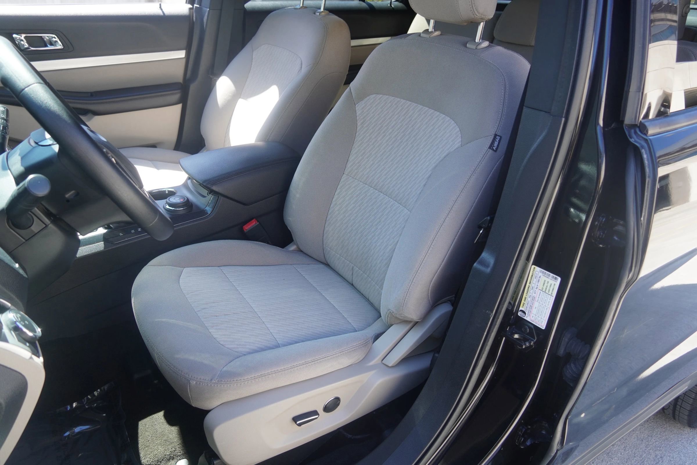Used 2018 Ford Explorer 4WD image 26