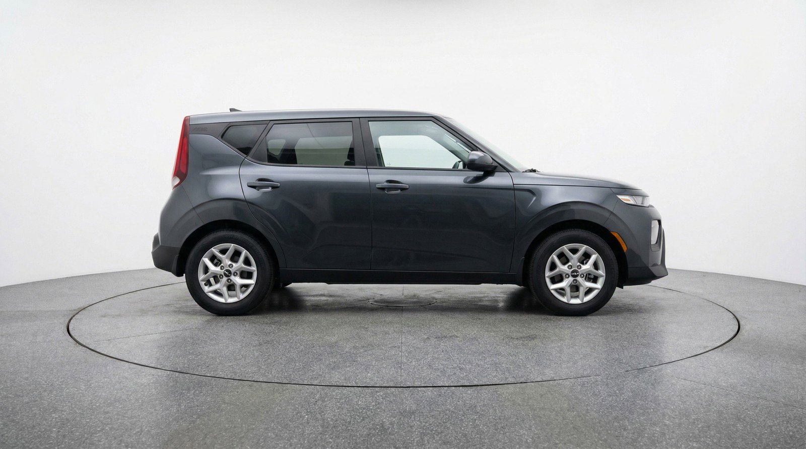 Used 2025 Kia Soul LX w/ LX Technology Package FWD image 11