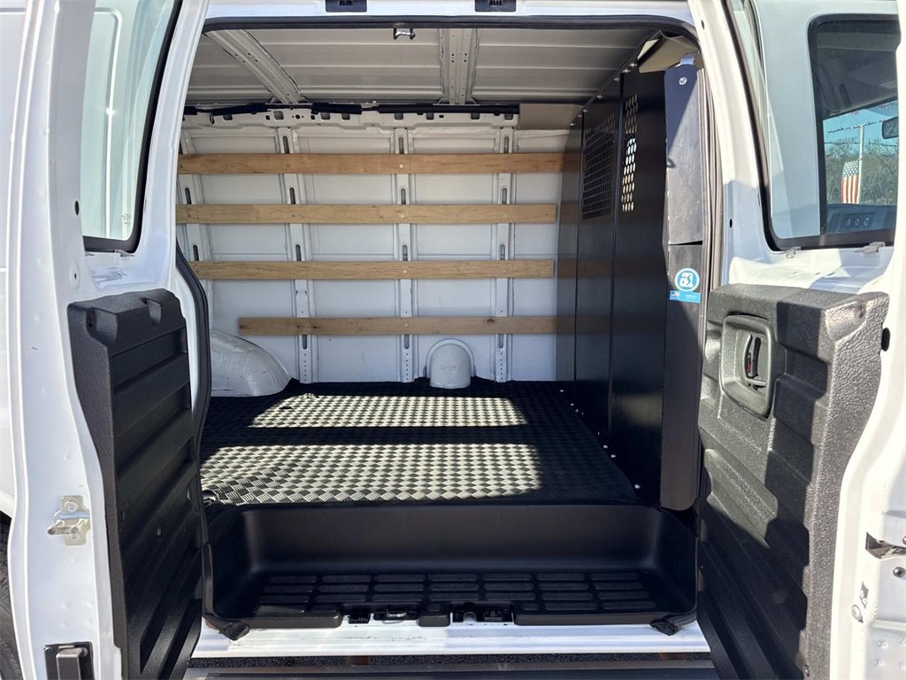 Used 2024 Chevrolet Express 2500 w/ Driver Convenience Package image 22