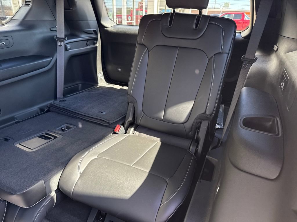 New 2025 Jeep Grand Cherokee L Limited w/ Black Appearance Package image 34