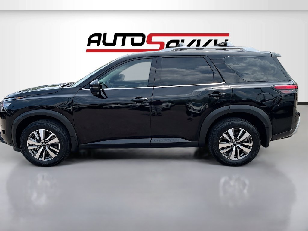 Used 2025 Nissan Pathfinder SL AWD/4WD image 4