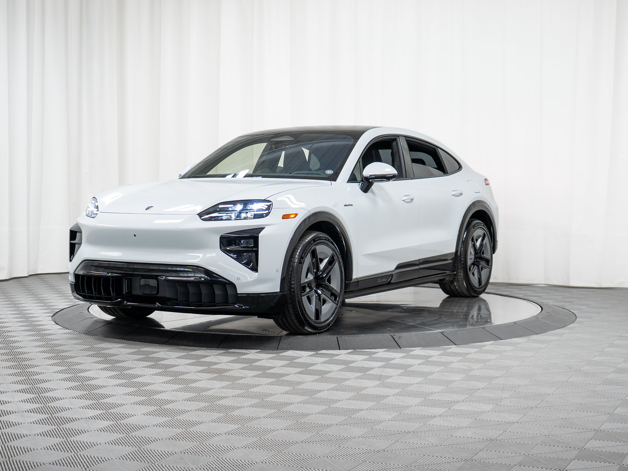 New 2026 Porsche Cayenne Turbo AWD/4WD image 46