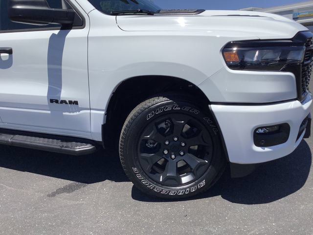 New 2026 RAM 1500 Express AWD/4WD image 3