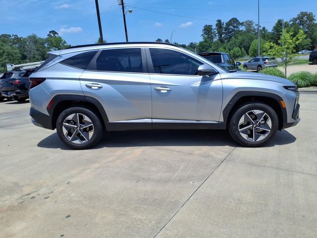 Certified 2025 Hyundai Tucson SEL AWD/4WD image 2