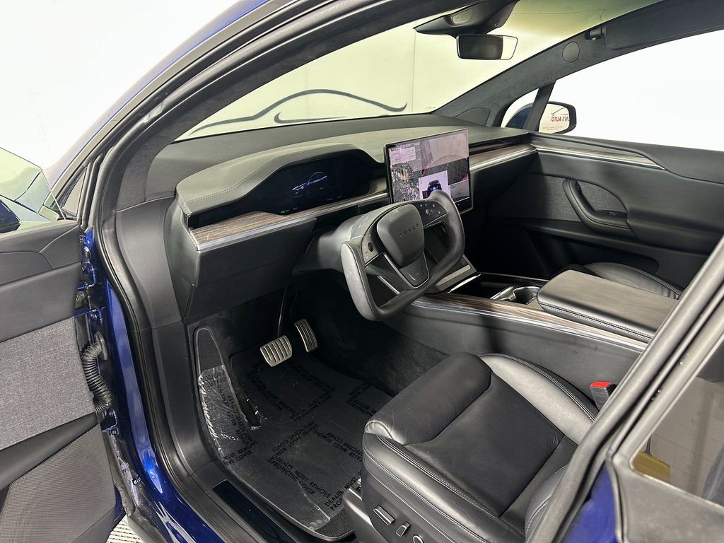 Used 2022 Tesla Model X image 19
