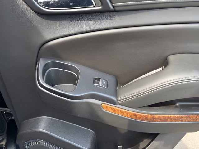 Used 2018 Chevrolet Tahoe Premier AWD/4WD image 30
