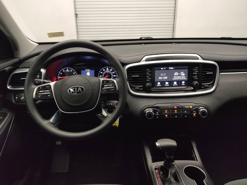 Used 2020 Kia Sorento LX FWD image 22