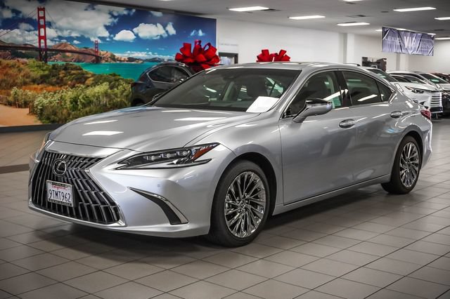 Certified 2025 Lexus ES 300h w/ Luxury Package FWD image 4