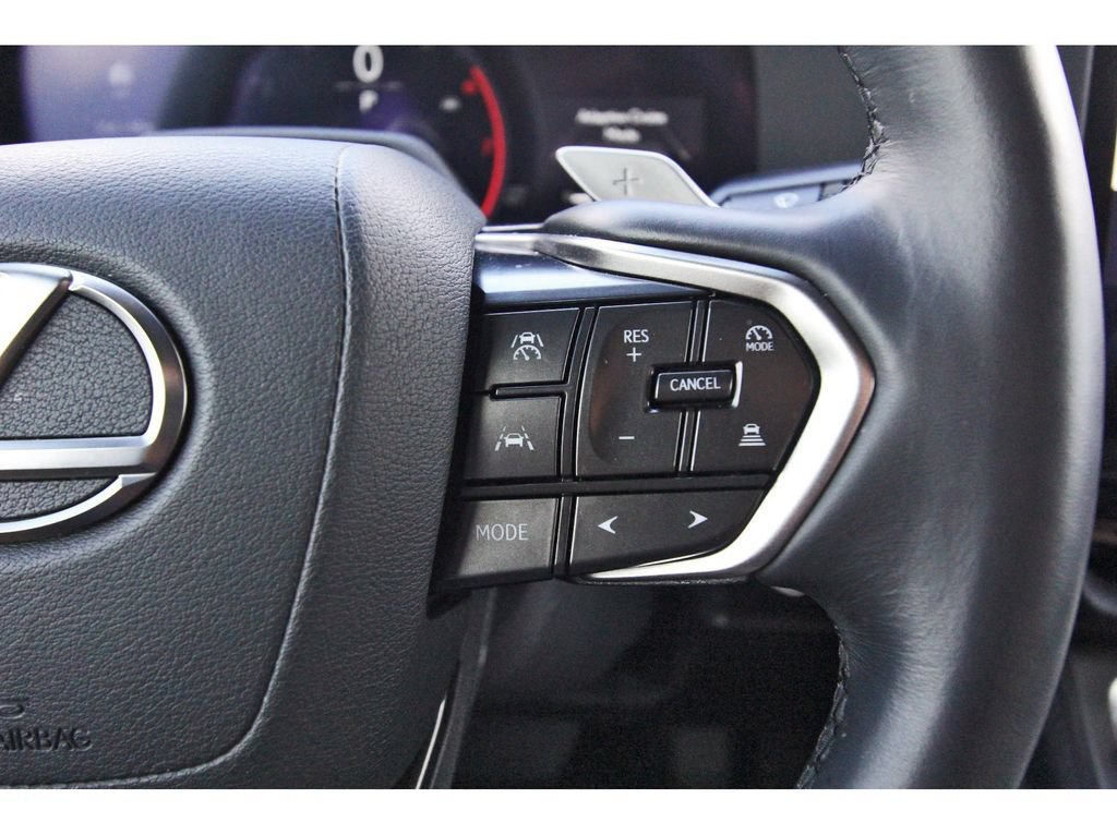 Used 2025 Lexus GX 550 w/ Accessory Package (2T) AWD/4WD image 17