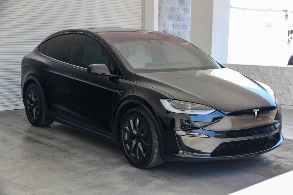 Used 2023 Tesla Model X AWD/4WD image 3