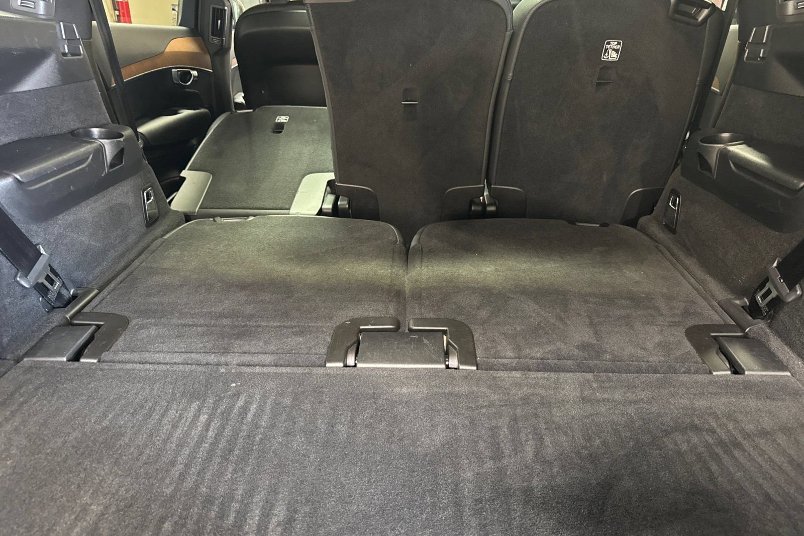 Certified 2023 Volvo XC90 T8 Plus w/ Protection Package Premier AWD/4WD image 18