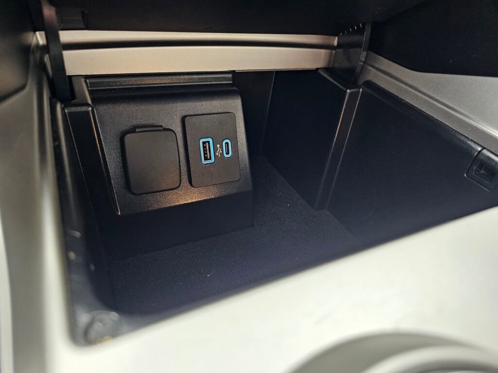 Used 2023 Ford Explorer ST-Line w/ Class IV Trailer Tow Package image 41