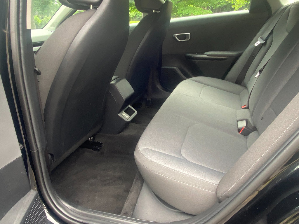 Used 2025 Kia K4 FWD image 24