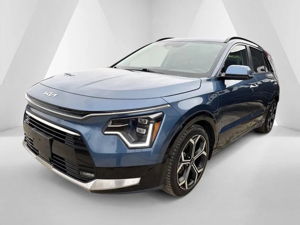 Used 2023 Kia Niro SX Touring FWD image 3