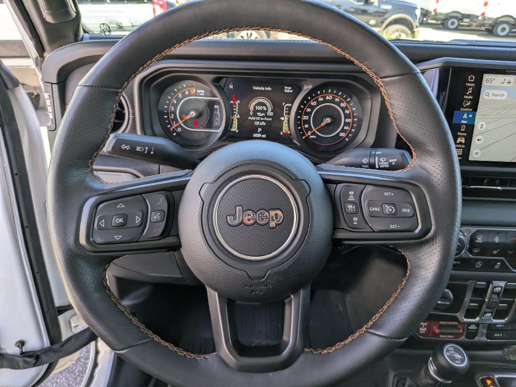 Used 2024 Jeep Gladiator Mojave w/ Technology Group AWD/4WD image 34
