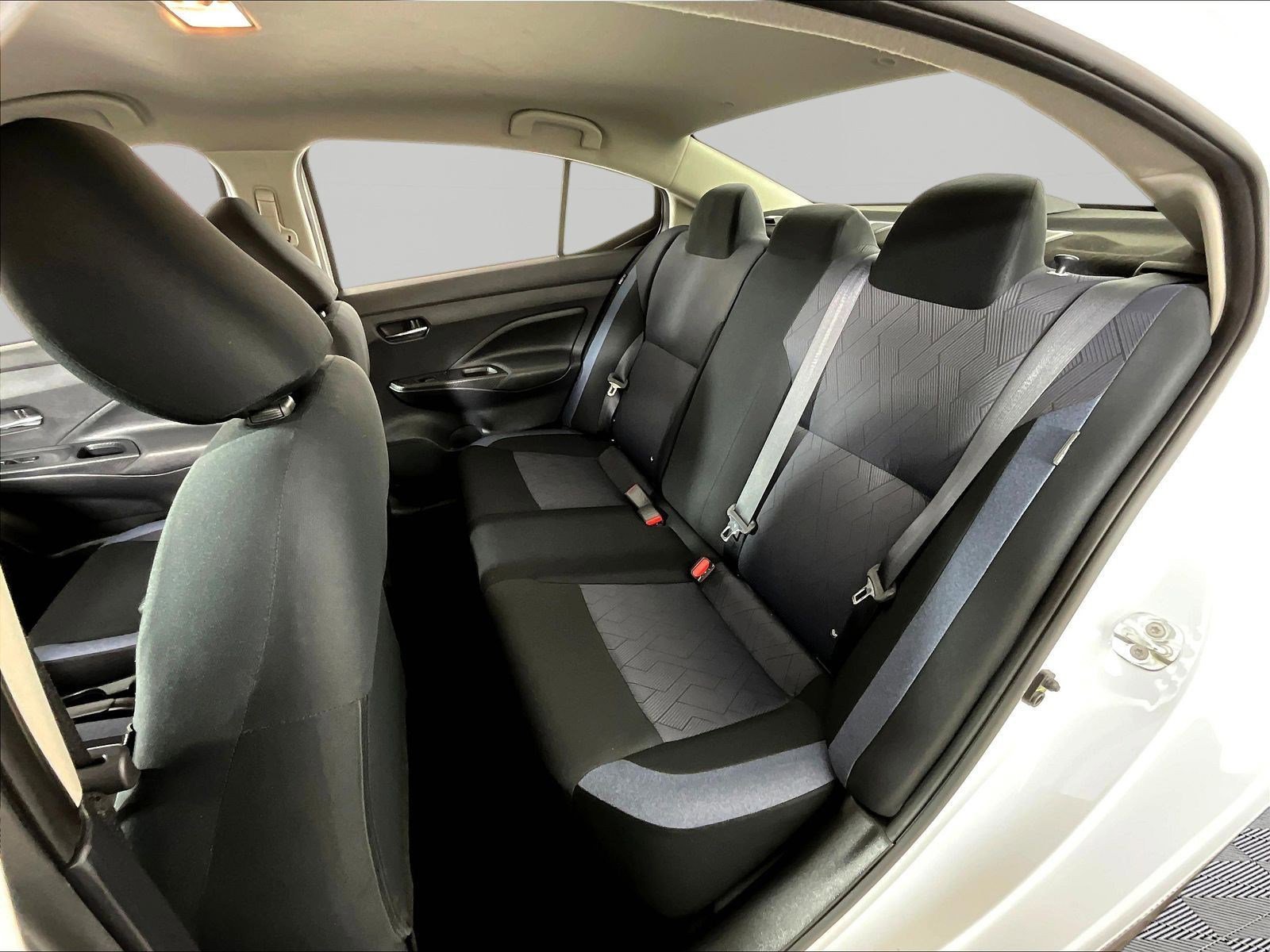Certified 2023 Nissan Versa SV FWD image 22