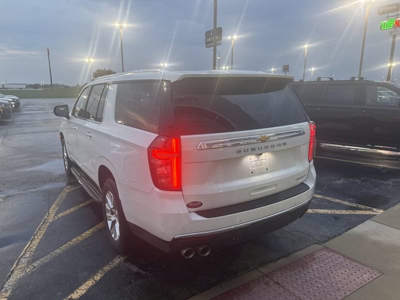 Used 2023 Chevrolet Suburban Premier AWD/4WD image 3