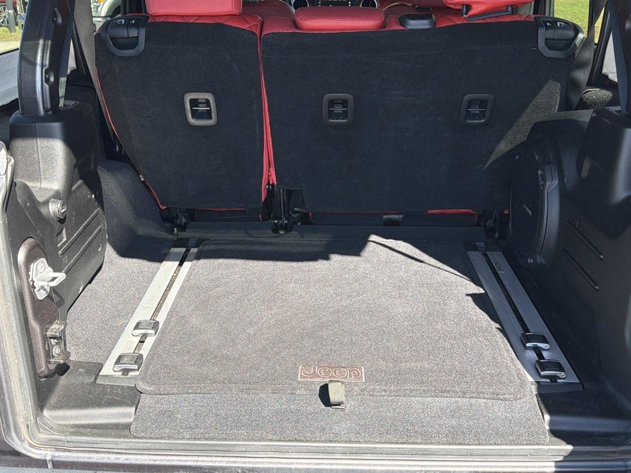 Used 2019 Jeep Wrangler Unlimited Rubicon w/ Advanced Safety Group image 11