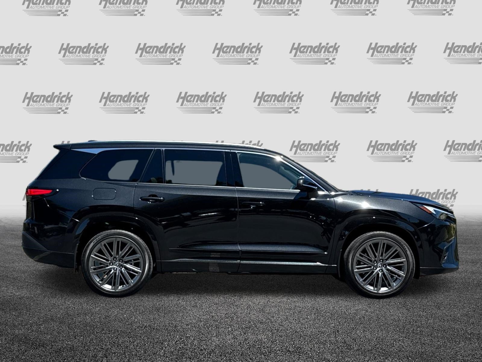 Certified 2026 Lexus TX 550h AWD Plug-In Hybrid w/ Technology Package image 3