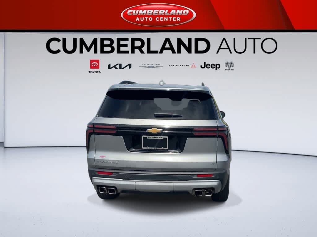 Used 2024 Chevrolet Traverse LT w/ Trailering Package FWD image 7
