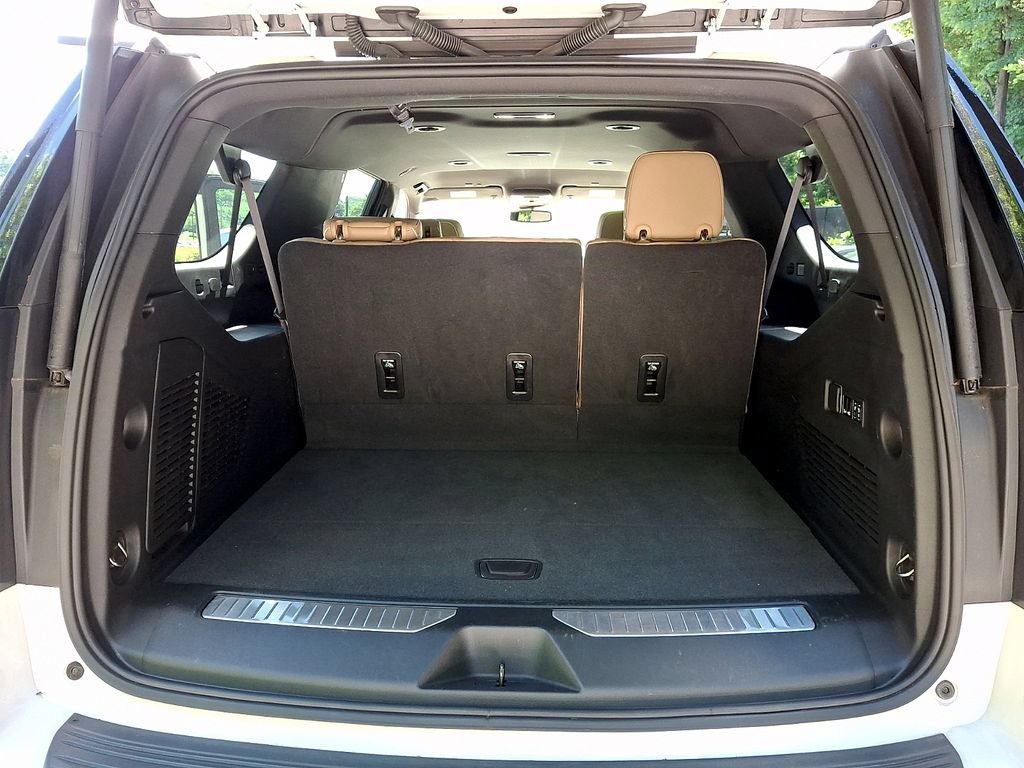 Used 2024 Chevrolet Suburban Premier AWD/4WD image 29