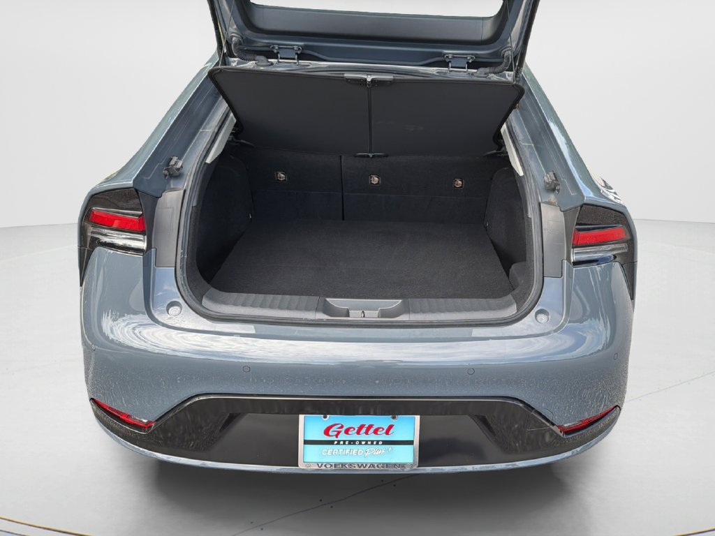 Used 2023 Toyota Prius XLE FWD image 10