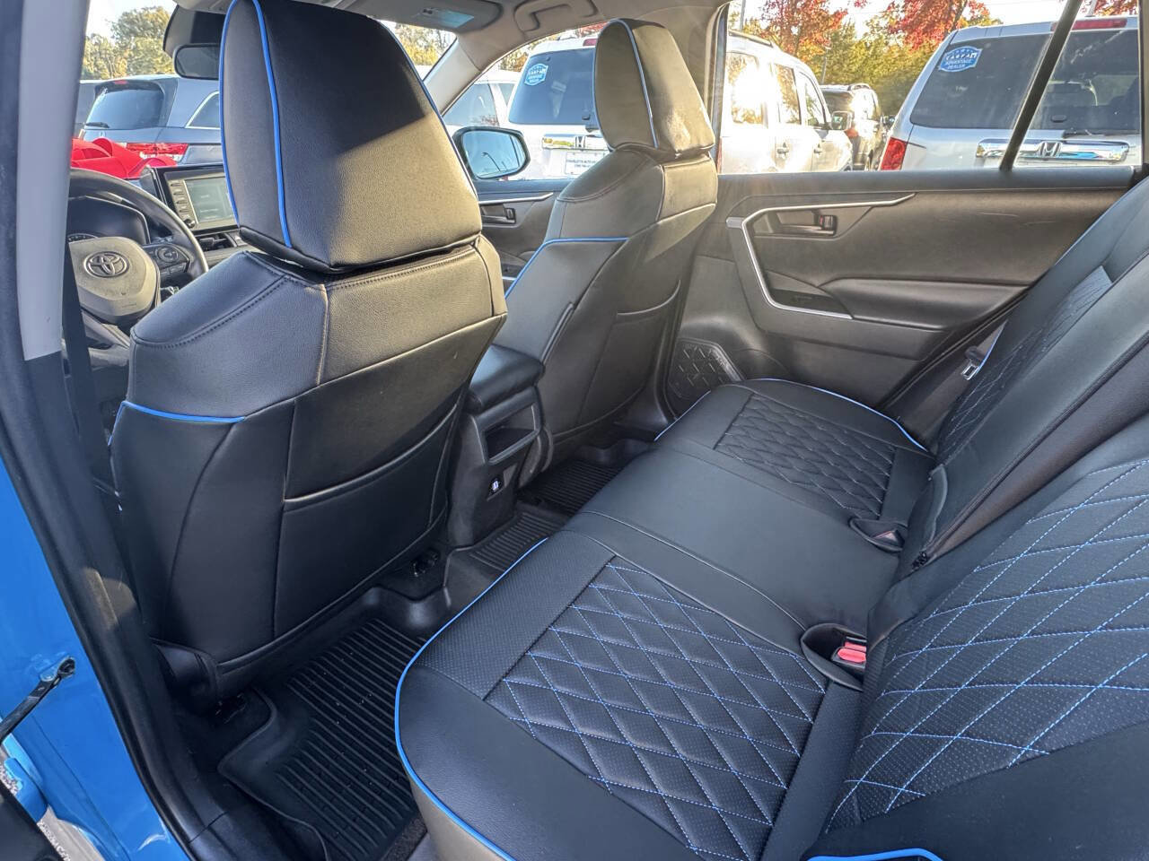 Used 2019 Toyota RAV4 LE image 22