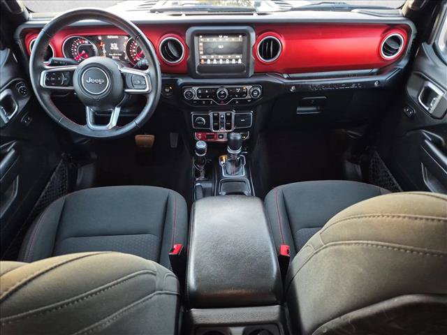 Used 2018 Jeep Wrangler Unlimited Rubicon w/ Cold Weather Group AWD/4WD image 17