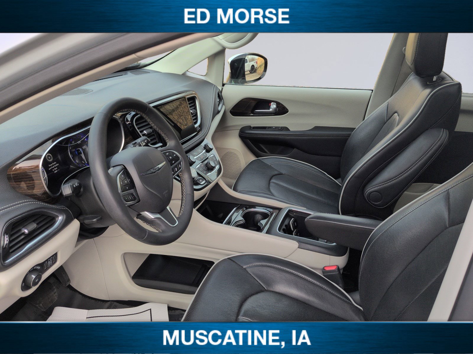 Used 2023 Chrysler Pacifica Limited FWD image 9