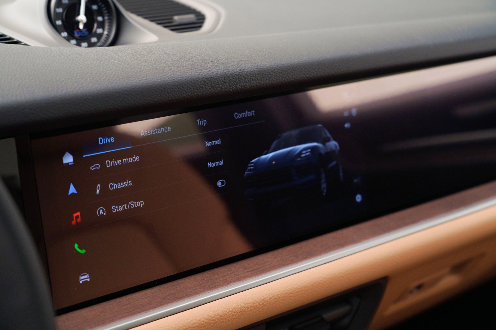 New 2026 Porsche Cayenne Coupe image 26