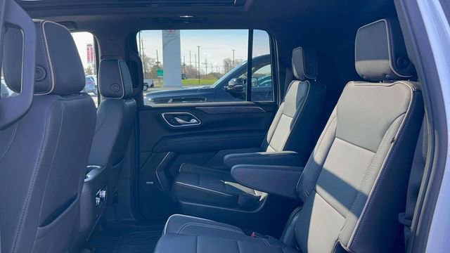 Used 2023 GMC Yukon XL SLT image 27