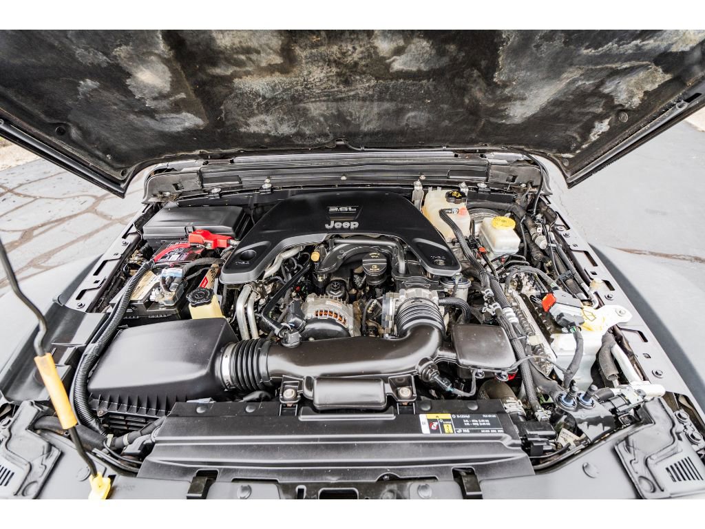 Used 2018 Jeep Wrangler Unlimited Rubicon w/ Dual Top Group image 30