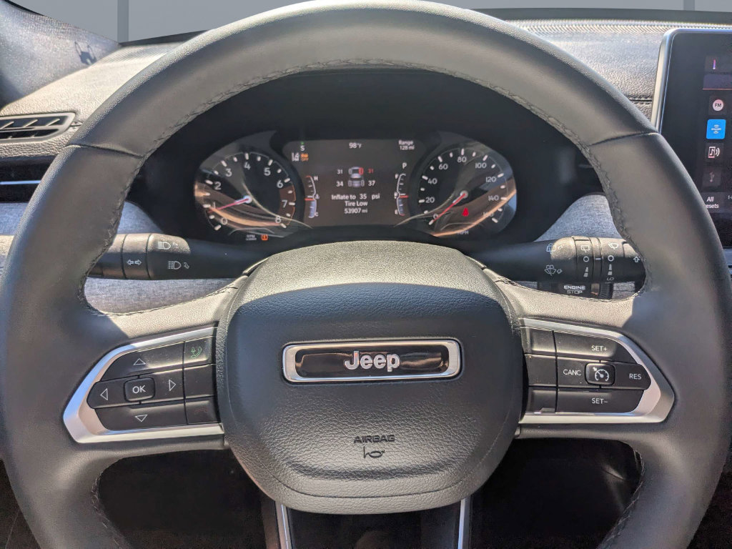 Used 2024 Jeep Compass Latitude AWD/4WD image 34