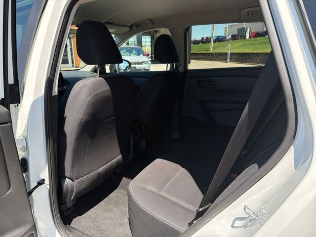 Used 2024 Nissan Rogue S AWD/4WD image 23
