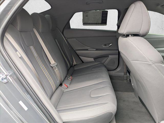 Used 2025 Hyundai Elantra Sport FWD image 17