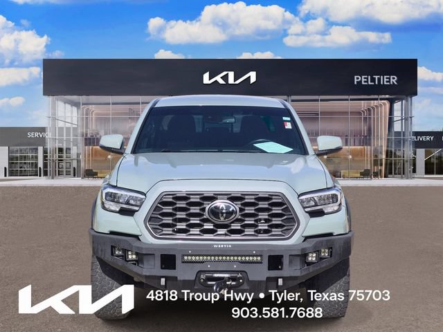 Used 2022 Toyota Tacoma TRD Off-Road AWD/4WD image 2